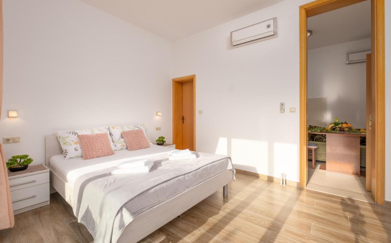 Studio Apartment Brigita Mlini Kültér fotó