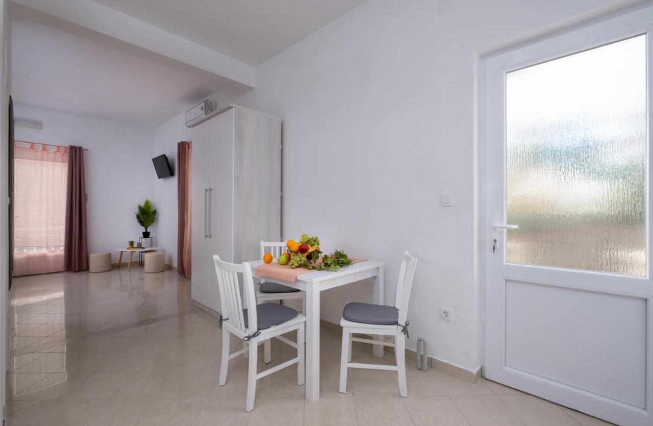 Studio Apartment Brigita Mlini Kültér fotó